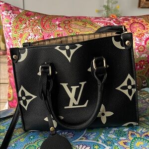 Black Purse with Light Beige Print